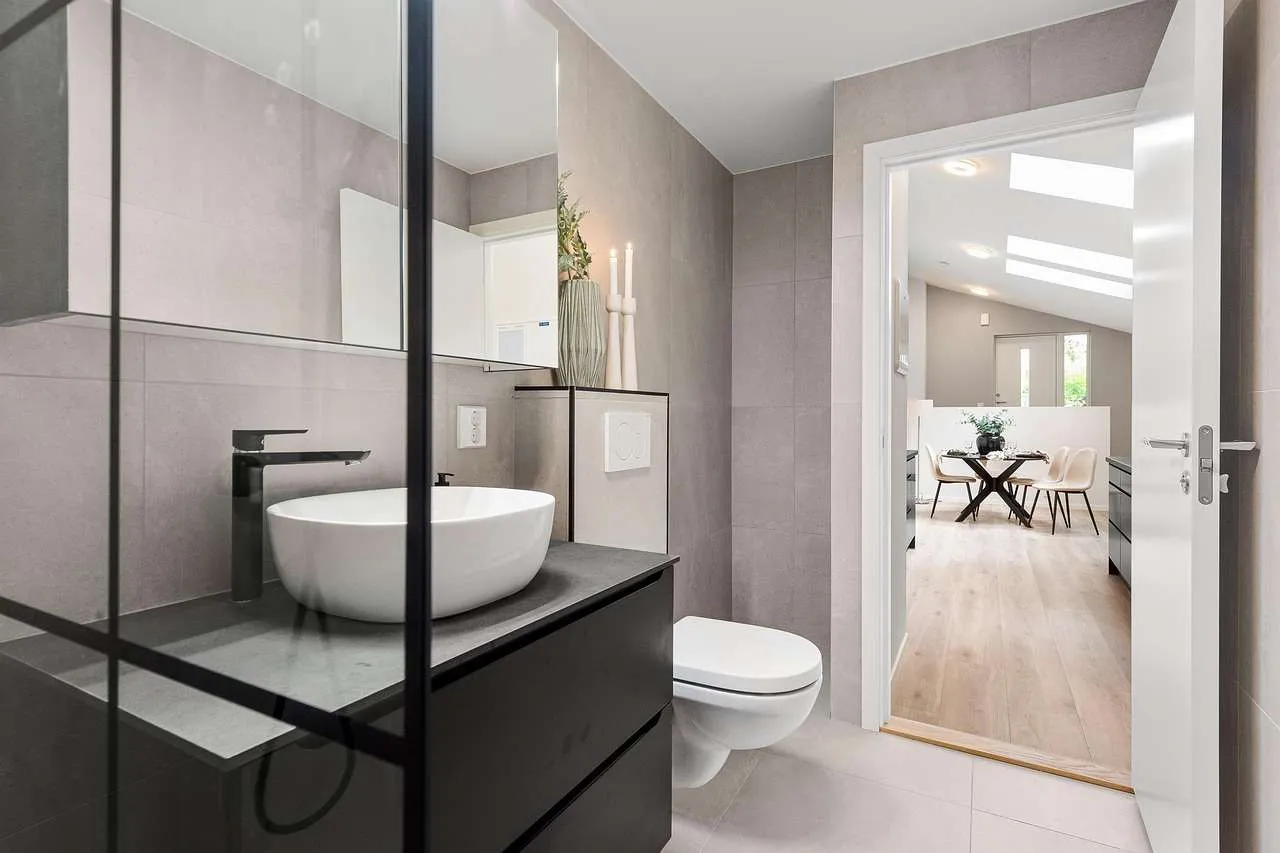 Bathroom Decor Ideas: Modern Makeovers